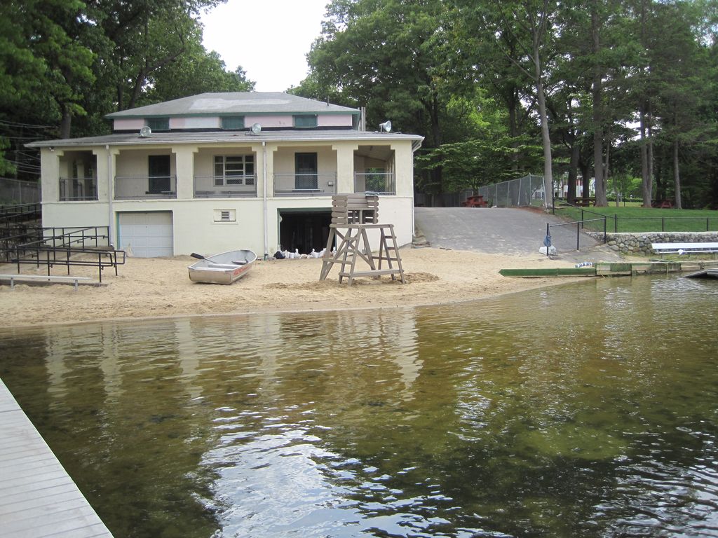 lake guard room view with head chair